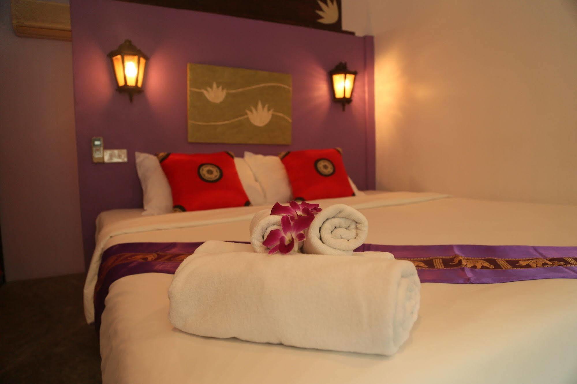 Boondaree Home Resort 카타 비치 외부 사진